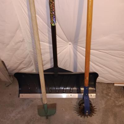 Yard & Garden tools - snow shovel - edger - hoe