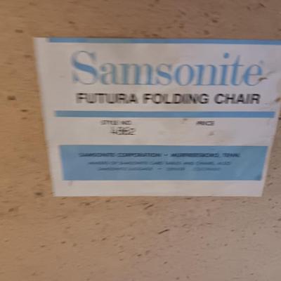 Folding Card / game table with 4 folding chairs