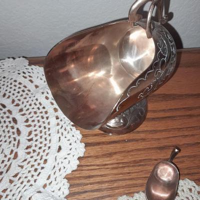Silverplate sugar Scuttle with spoon and collection of doilies