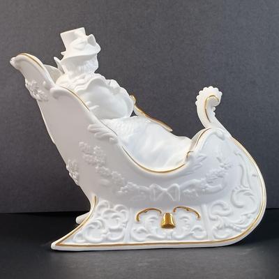 LOT 38S: 1991 Lenox Victorian Sleigh Music Box with Poinsetta Glass Plates