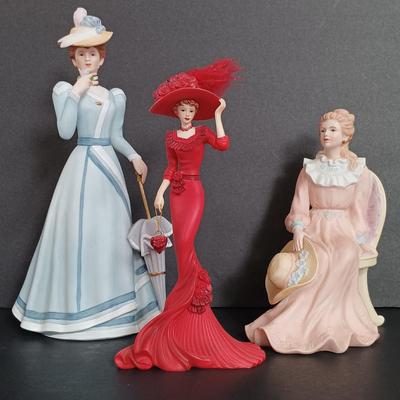 LOT 48S: Victorian Style Figurines with Art Prints