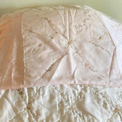 LOT 55U: JC Penney Home Collection Embroidered Bed Cover and Pillow Covers