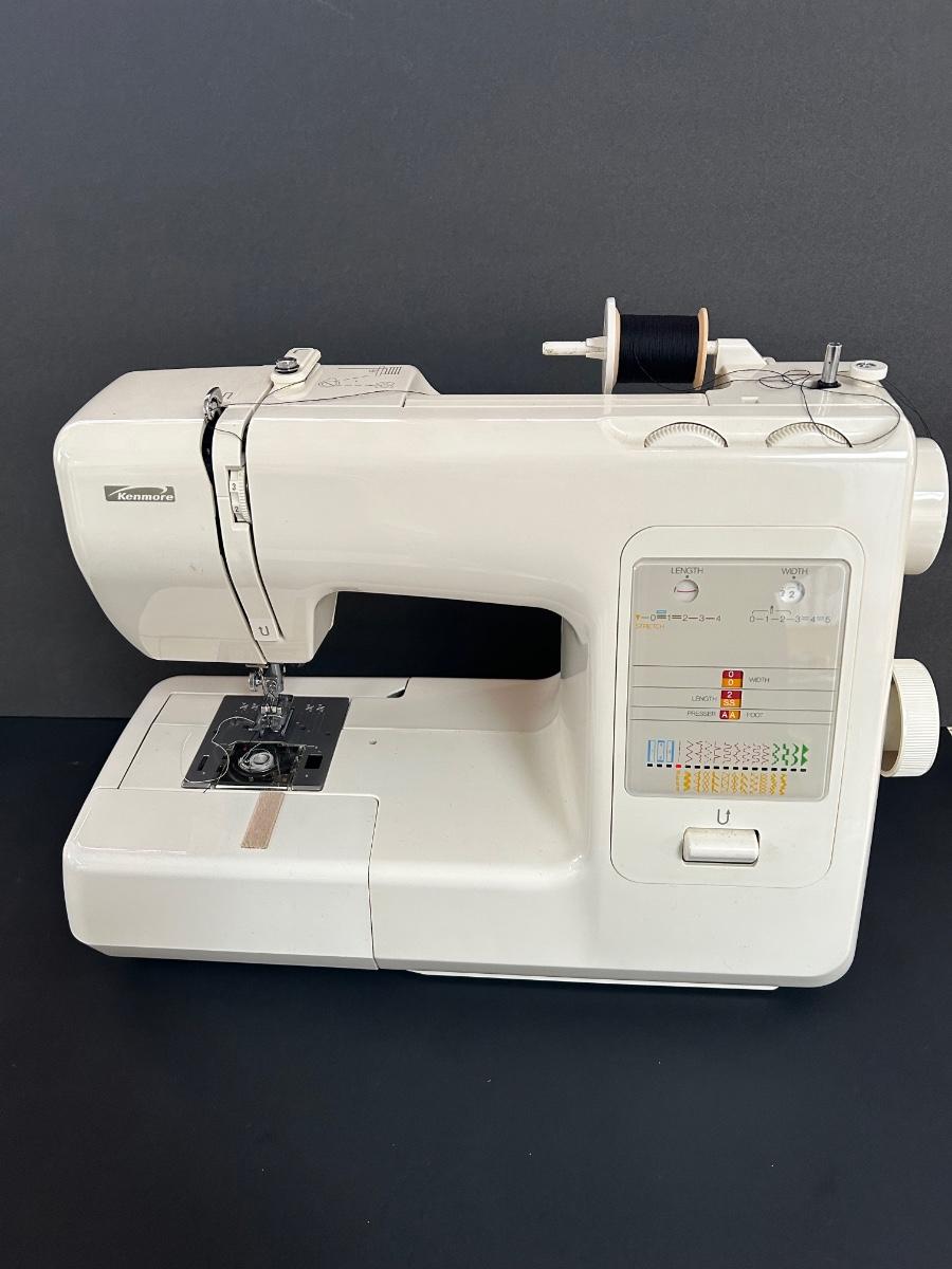 LOT 182S Kenmore Sewing Machine And Floral Carrying Case EstateSales