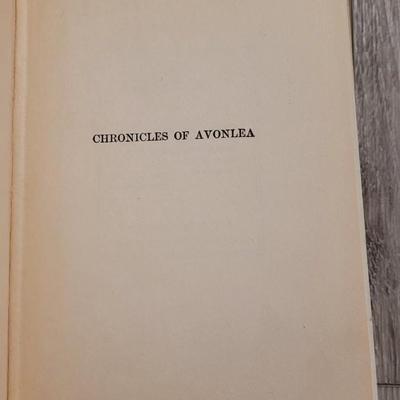 1st ed. 'Chronicals of Avonlea' by L.M. Montgomery