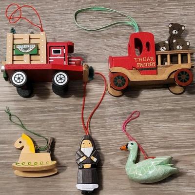 Vintage Wood Christmas Tree Ornaments