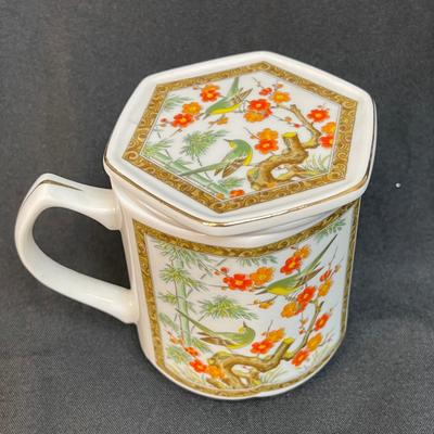 Footed Tea Cup with strainer inset and lid Made in Japan
