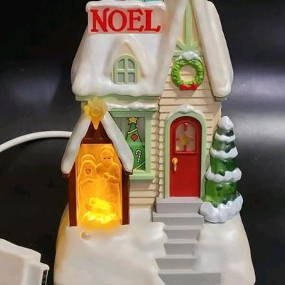 2009 Hallmark Keepsake Ornament Caroling Cottage Noel House