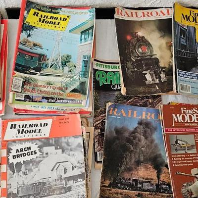 Lot of vintage magazines Trains Fine Scale Modeler, Railroad Model
