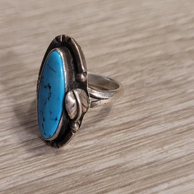 Native American Sterling & Turquoise Ring