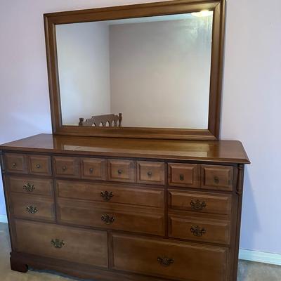 Angelina (8) Drawer Dresser â€” EXCELLENT Condition