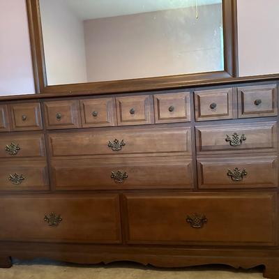 Angelina (8) Drawer Dresser â€” EXCELLENT Condition