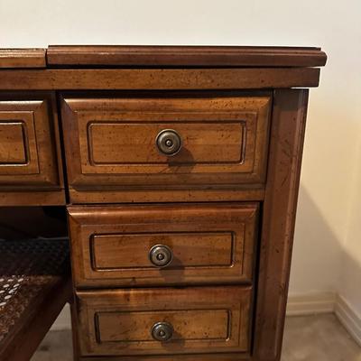 Kenmore Sewing Table W/ Machine & Chairâ€”Machine Runs