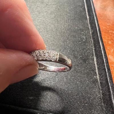 925. PJM Silver Ring with Crystals