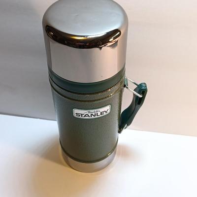 Vintage Aladdin Stanley thermos in near mint condition! No A -1850B 24 oz. wide mouth
