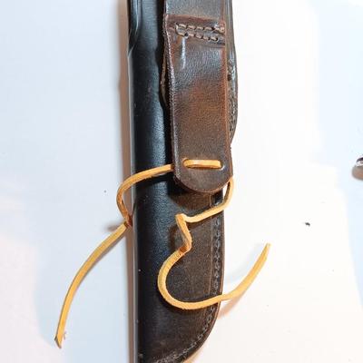 Nice BUCK 103 Skinner Fixed Blade Knife 8.5" with leather sheath