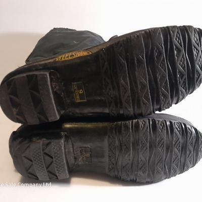 Steel shank Snow Boots size 9