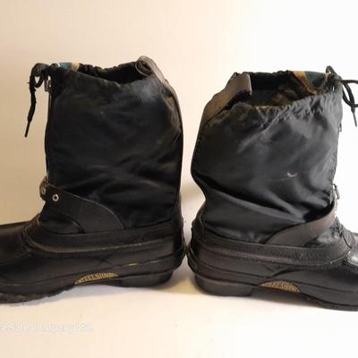 Steel shank Snow Boots size 9