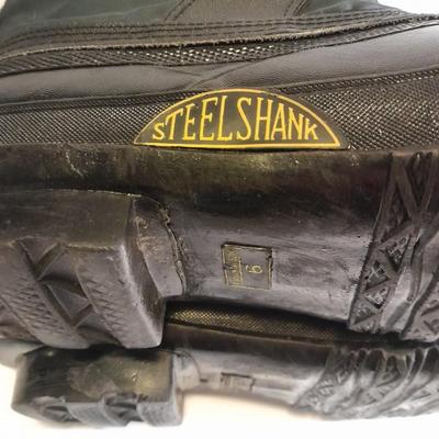 Steel shank Snow Boots size 9