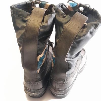 Steel shank Snow Boots size 9