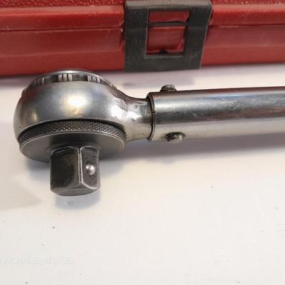 MAC Tools TW150FR Click-Type Torque Wrench 150 Ft-lb 1/2" Drive Ratchet w/Case.