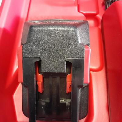 Milwaukee V28 1/2" 13 MM Hammer drill with case with battery and charger