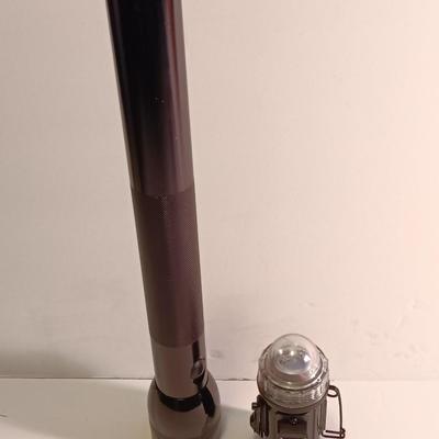 Working Black Maglite with clear distress beacon light