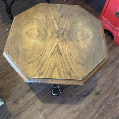 10 Baker Furniture Accent Table