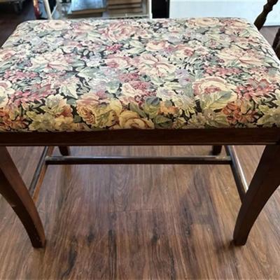 16 Floral Cushioned Bench