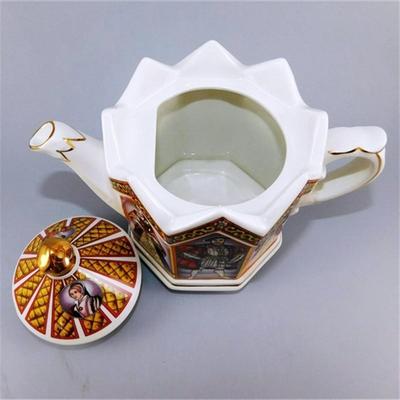 20 6" Sadler King Henry VIII and His Six Wives Tea Pot
