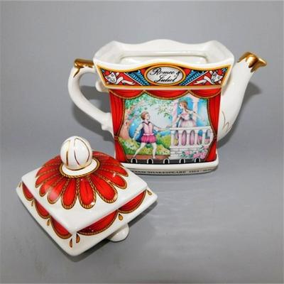 28 6" Sadler Romeo and Juliet Teapot
