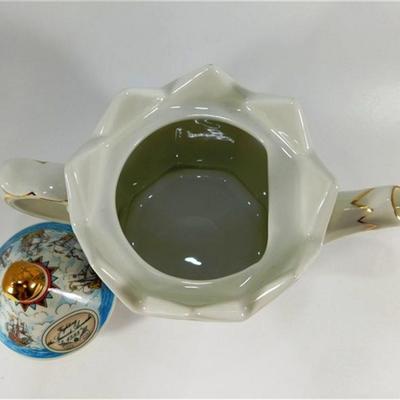 38 6" Sadler Elizabeth I Queen England Teapot