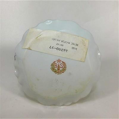 59 5" Beige and Floral Hatpin Holder