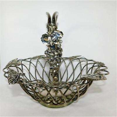 71 10 1/2" (with handle) Vintage Godinger Silverplated Grape Vine Centerpiece Basket Open Weave