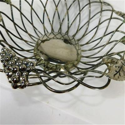 71 10 1/2" (with handle) Vintage Godinger Silverplated Grape Vine Centerpiece Basket Open Weave