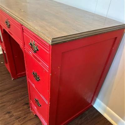 80 Red Student Desk w/Side Shelves