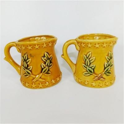 84 Chadwick Measuring Cup Set with Wood Hanger (Has 2 1/2 Cup & 2 1/8 Cup)