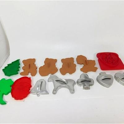 101 Kitchen Lot Sifter/Cookie Cutters and More