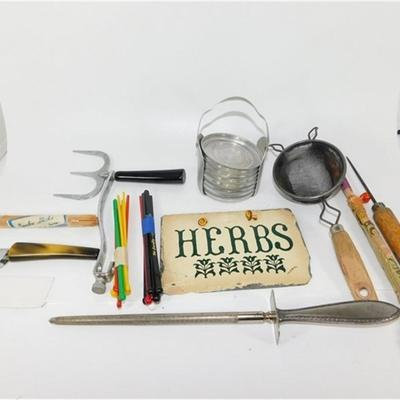 105 Misc. Lot of Kitchen Items and DÃ©cor