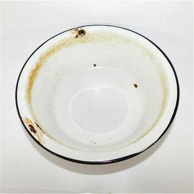 112 9" Enamelware Bowl