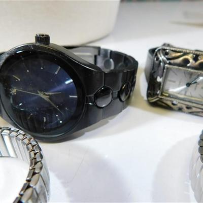 119 Fashion Watches Bulk Deal ~ 12 Watches