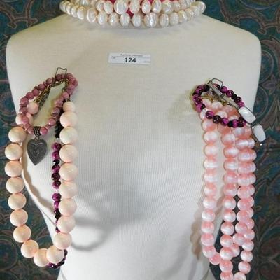 124 Fashion Jewelry Bulk Deal ~ Mix Necklaces & Bracelets