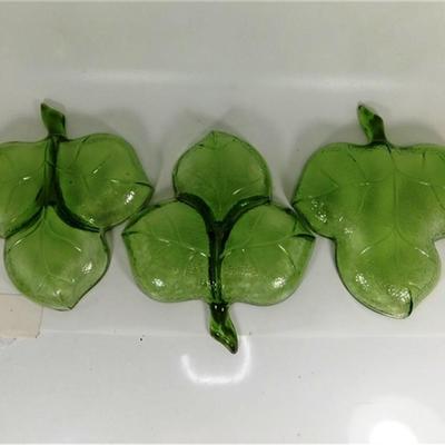 156 8" Lot of 3 Leaf Shaped Divided Trays