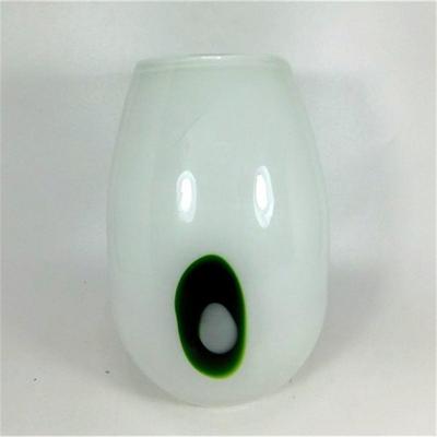 157 9" Vintage Hand Blown Art Glass Vase