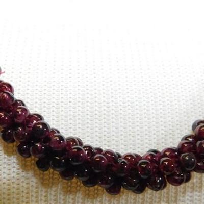 186a Vintage Amethyst Beaded Necklace (true semi precious stones)