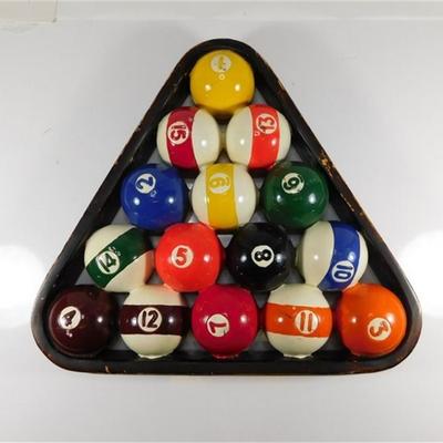 187 12" Cue Ball Wall Plaque