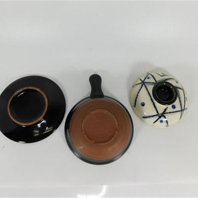 188 Lot of 4 Stoneware Lidded Ramekins with Saucer
