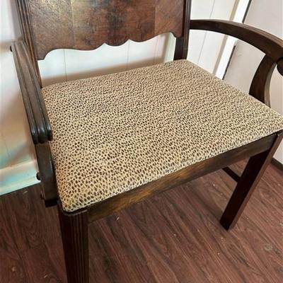 189 Vintage Wide Seat Sewing Bench