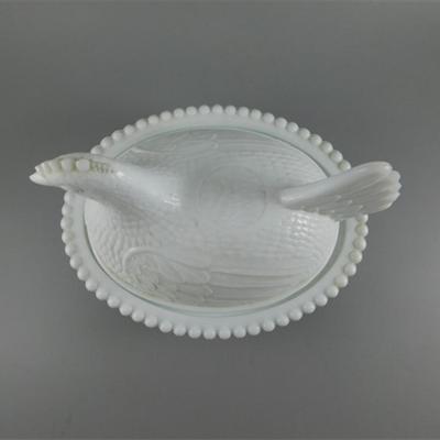 191 7" Milk Glass Hen on Nest