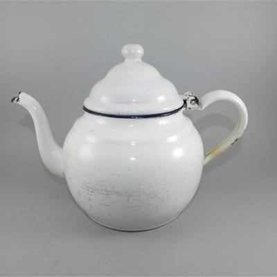 192 7" Vintage Enamelware Teapot