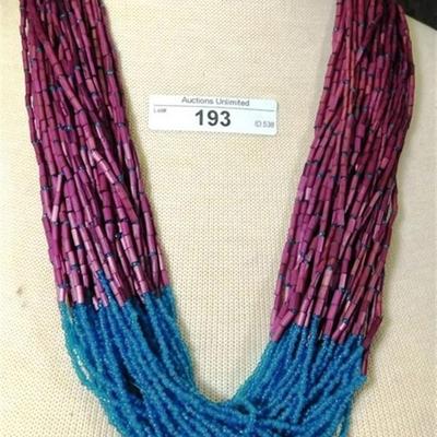 193a Vintage Matt Beaded Swing Necklace